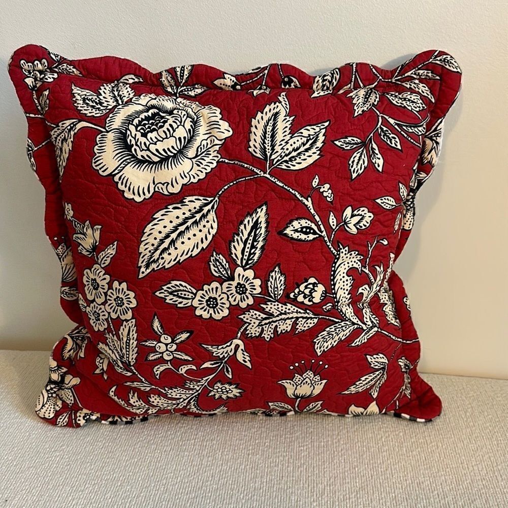Pillow & Throw Decor Bundle - Picture 2 of 9